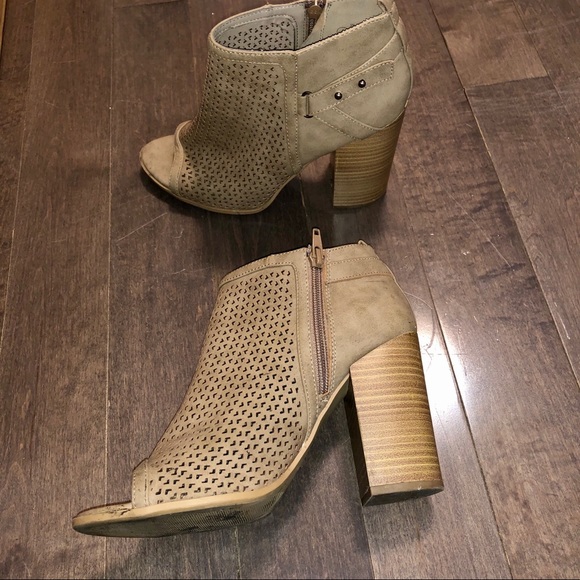 ❌ Brown Booties - Picture 4 of 8